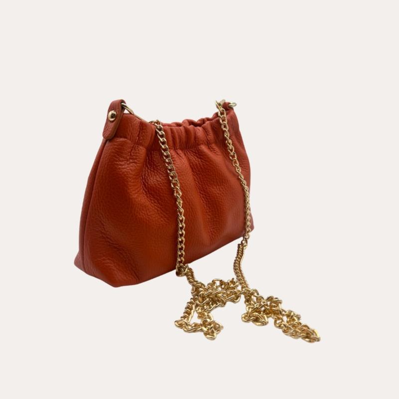 Bolso Pouch Piel Naranja con Cadena 
