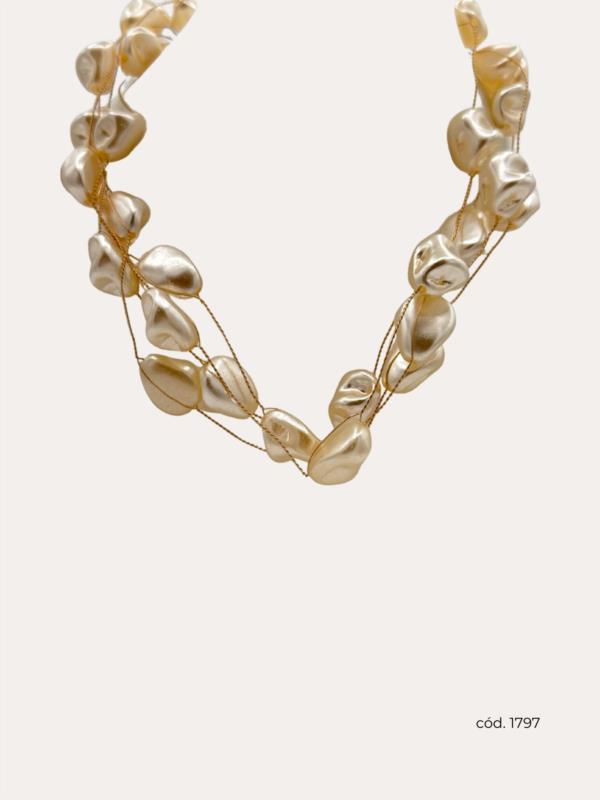Gargantilla Ligera de Perlas Nacaradas Beige Irregulares