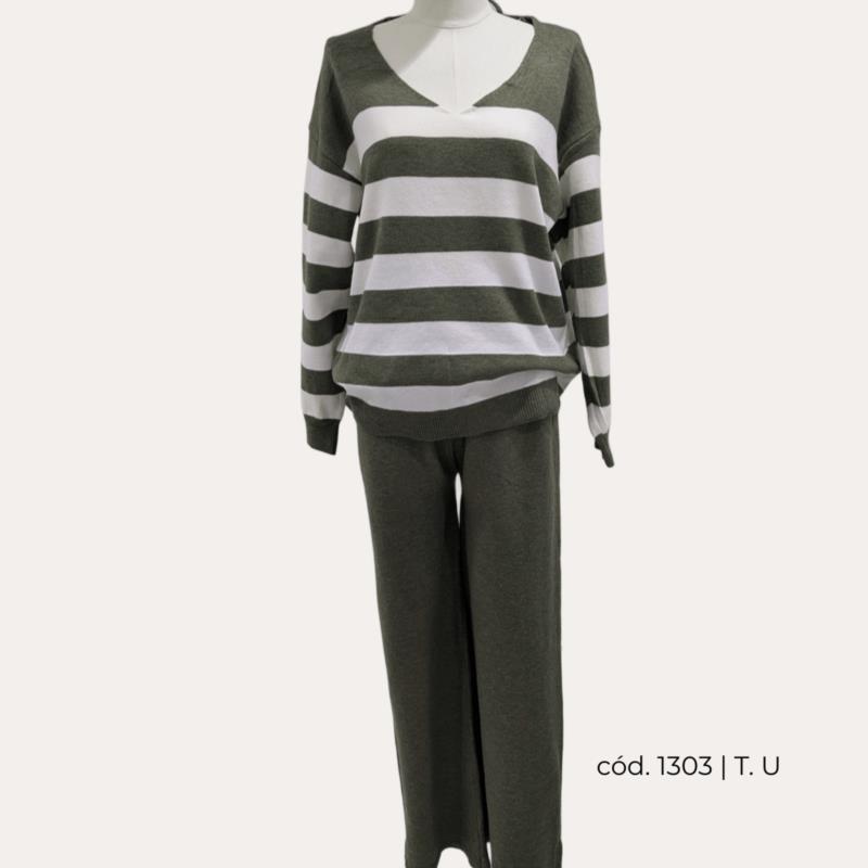 Conjunto de Punto Verde OScuro con Jersey de Cuello Pico y Pantalón