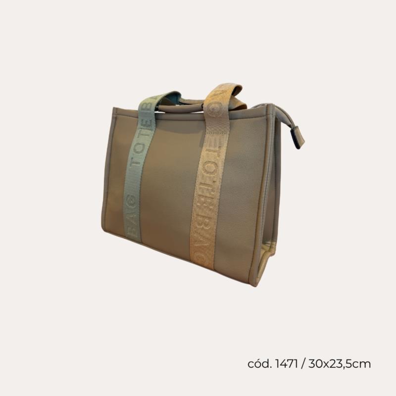 Bolso bicolor con asa ancha estilo totebag