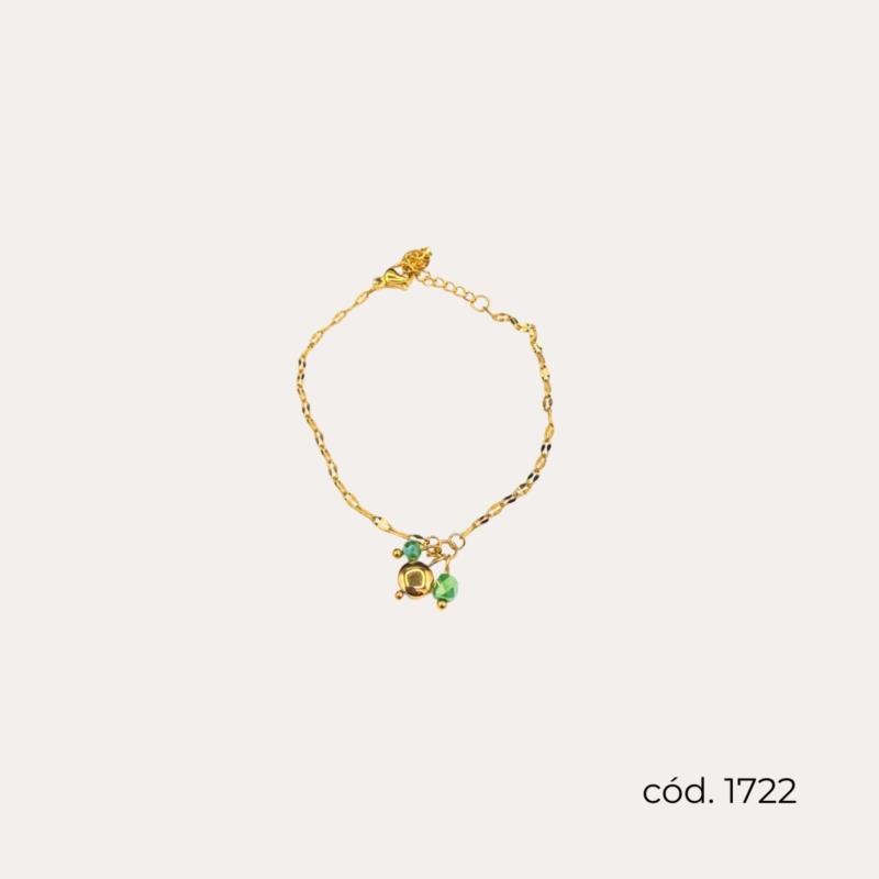 Pulsera de acero dorado con charms verdes