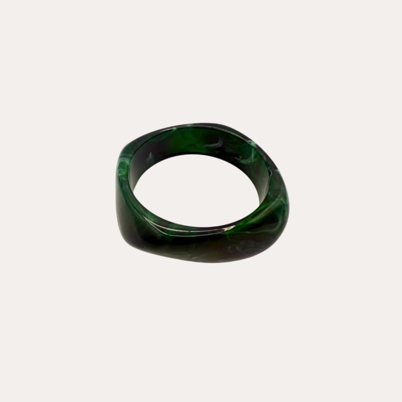 Brazalete Cuadrado de Resina Verde Marmoleado
