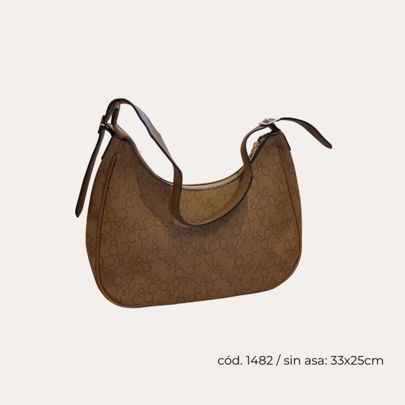 Bolso marrón estilo baguette | Elegancia casual Madrid