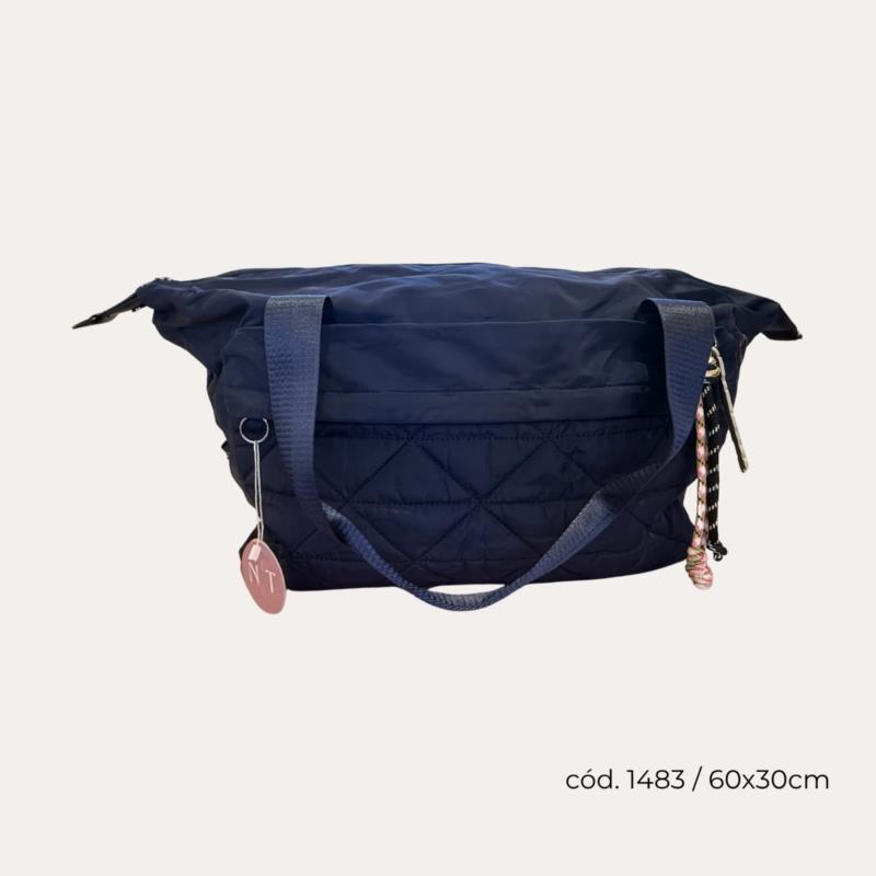 Bolso azul marino acolchado para viaje | Comodidad y estilo Madrid