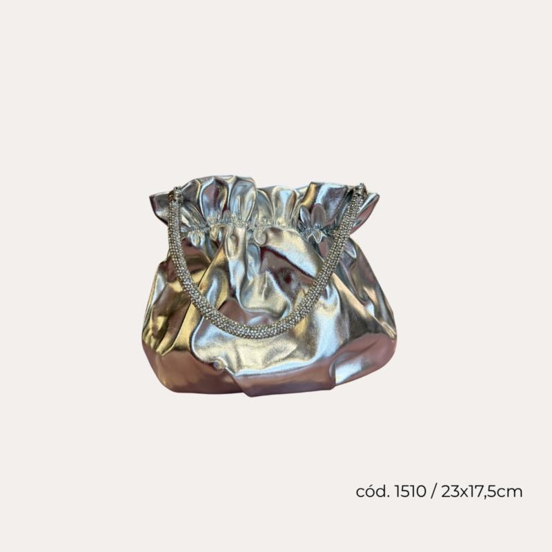 Bolso plateado metalizado | Elegancia moderna Madrid