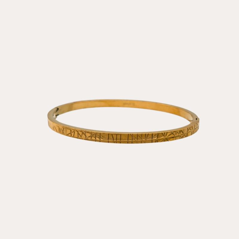 Brazalete Fino de Acero Dorado Texturizado