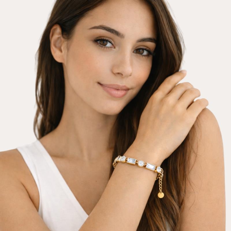 Pulsera Fina de Acero Dorado con Cristales Geométricos