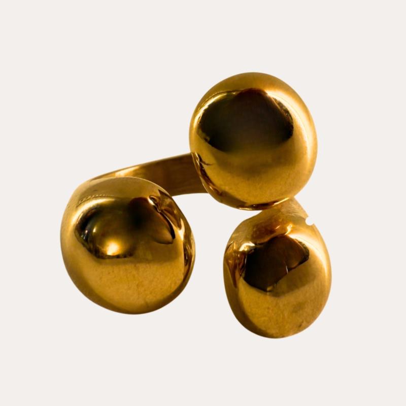 Anillo Dorado Escultural Chunky de Diseño Abstracto